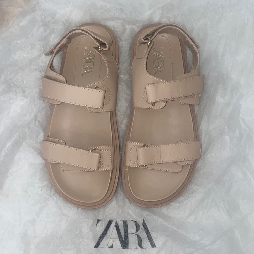 Zara Nude Beige Strappy Leather Sandals Size 9 EUC
